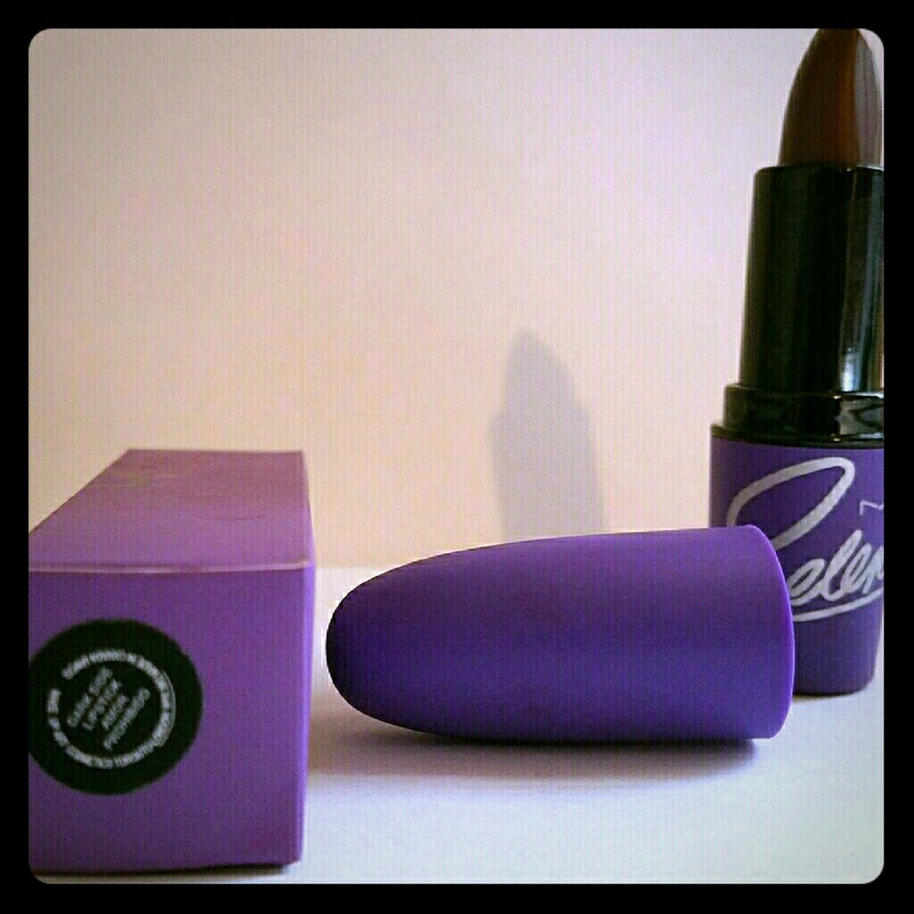 Amor Prohivido. Dark Side Mac Lipstick💄